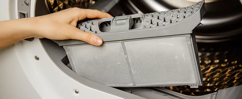 Signs Of A Clogged Dryer Lint Trap in Gallatin, Tennessee